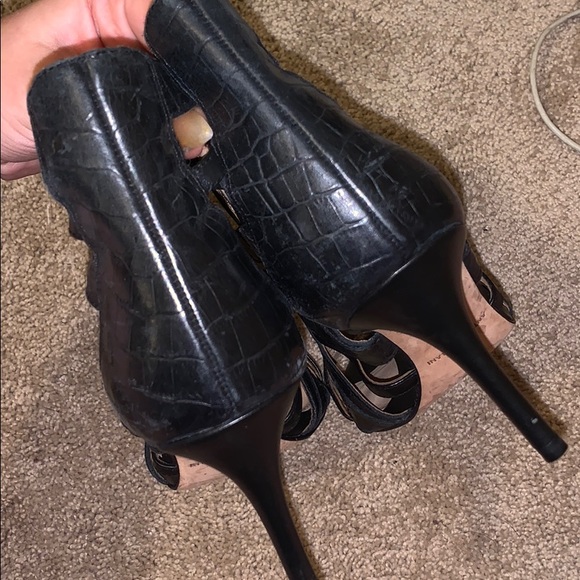 Heels - Picture 3 of 3